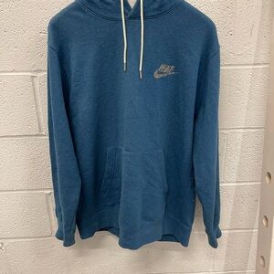 Nike Men's Hoodie in Deep Blue